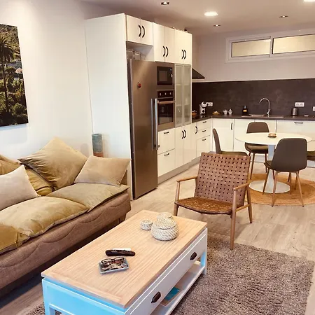 7 Apartment *